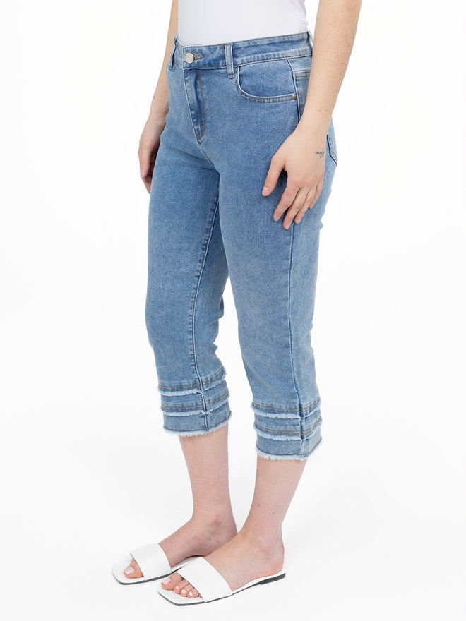Pull-on denim capri