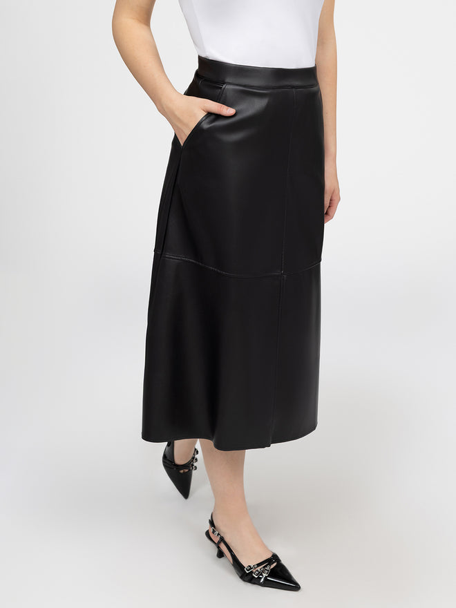 femme portant une Jupe midi en tricot ligne A - Mode Le Grenier