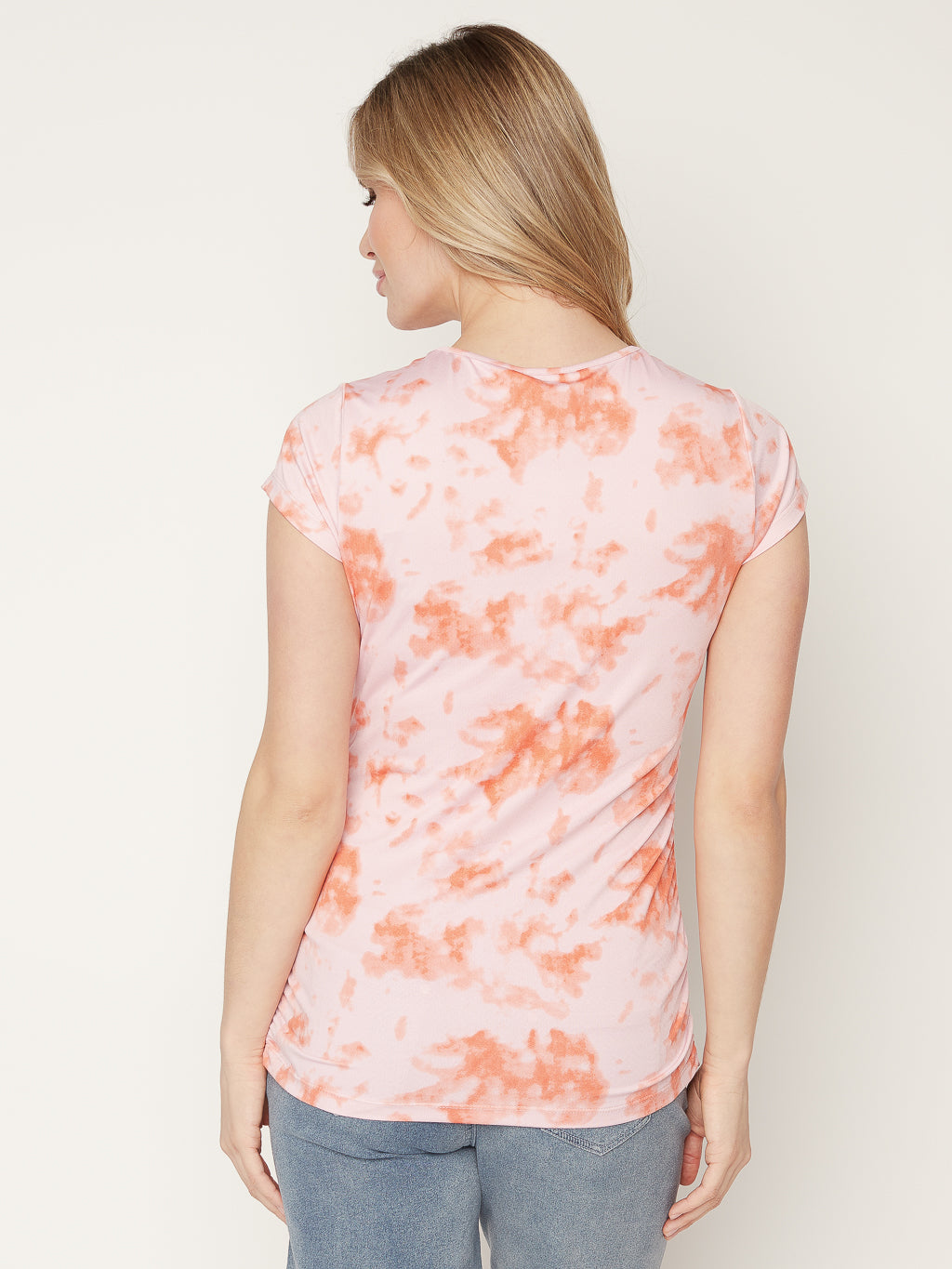 Short-sleeve semi-fitted t-shirt
