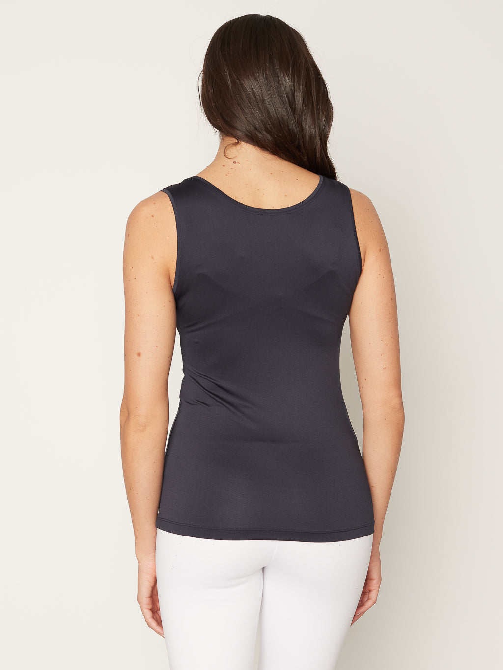 Semi-fitted tank top
