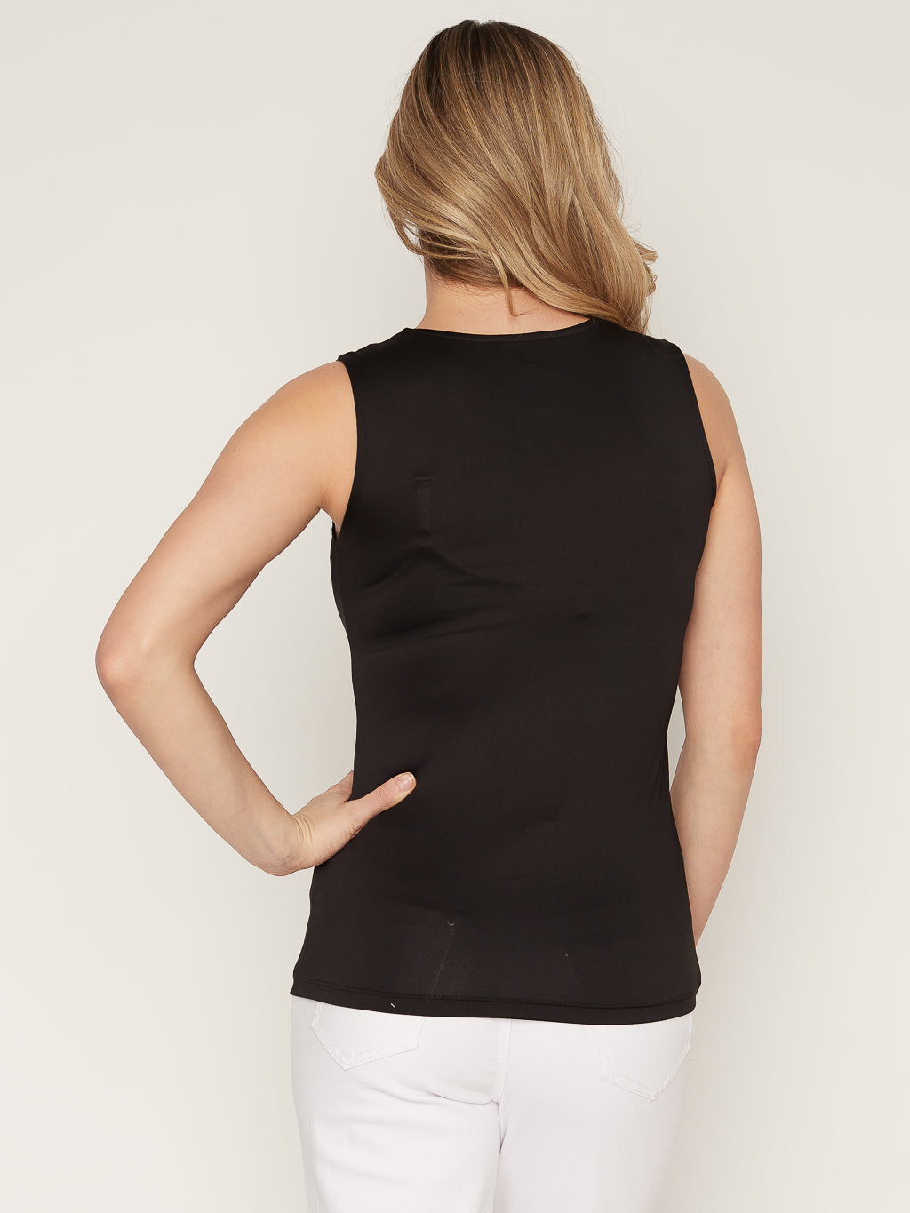Semi-fitted tank top