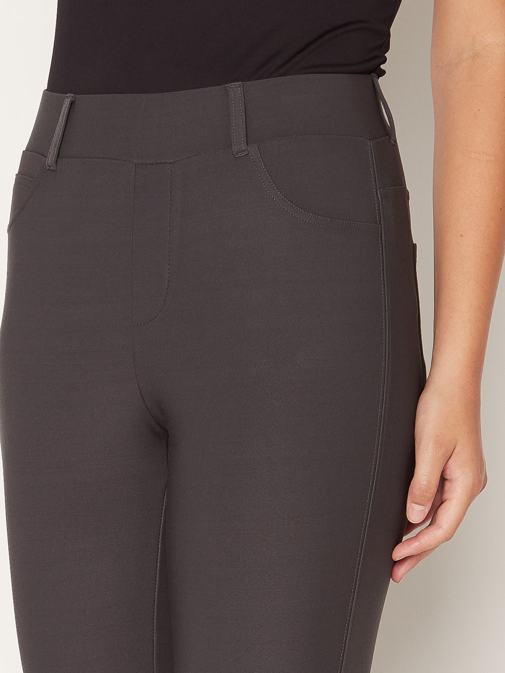 Narrow pull-on ankle pant
